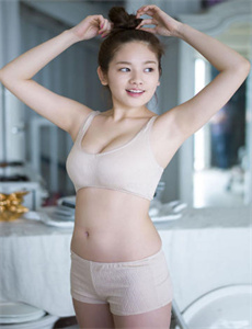 公咬着小娇乳H边走边欢视频-日产乱码区别免费